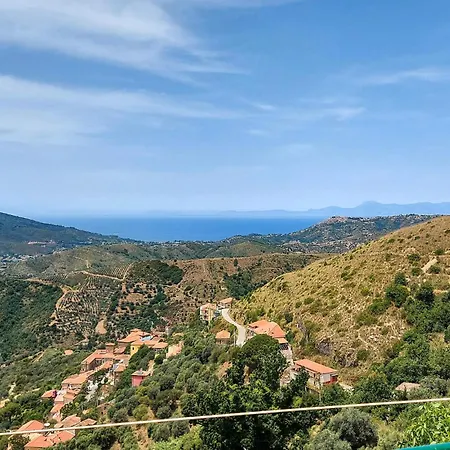 Amazing In Frazione Holiday home Cosentini